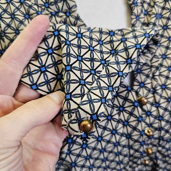 Dana Buchman Tan and Blue Geometric Print Popover Blouse Size XL - Picture 5 of 9
